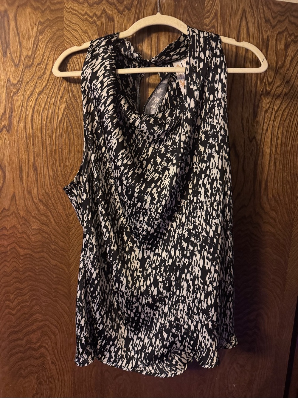 Adiva Black and White Sleeveless Drape Neck Camisole